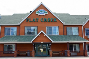 Гостиница Flat Creek Inn & Suites  Хейуорд